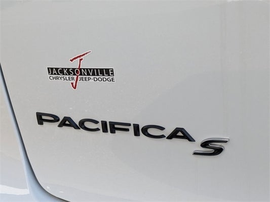 2024 Chrysler Pacifica Hybrid Select in Jacksonville, FL - Jacksonville Chrysler Dodge Jeep Ram Arlington